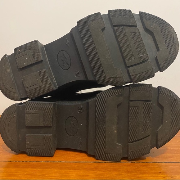 An Hour and a Shower Leather Oxfords - Picture 7 of 8